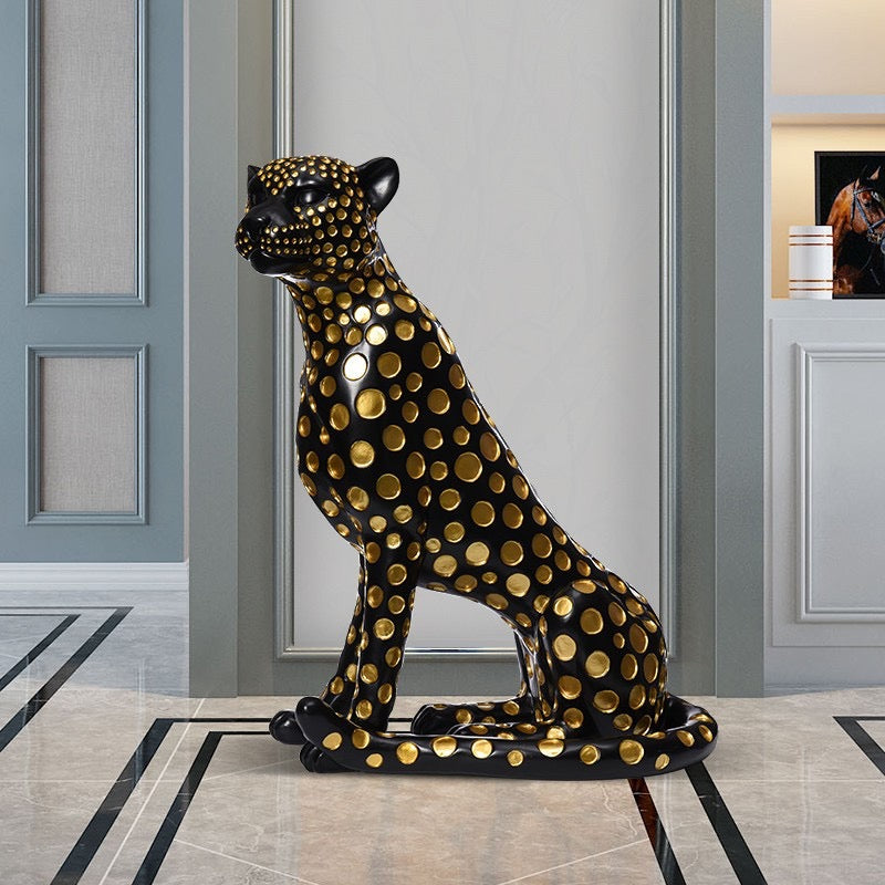 XL Sitting Leopard