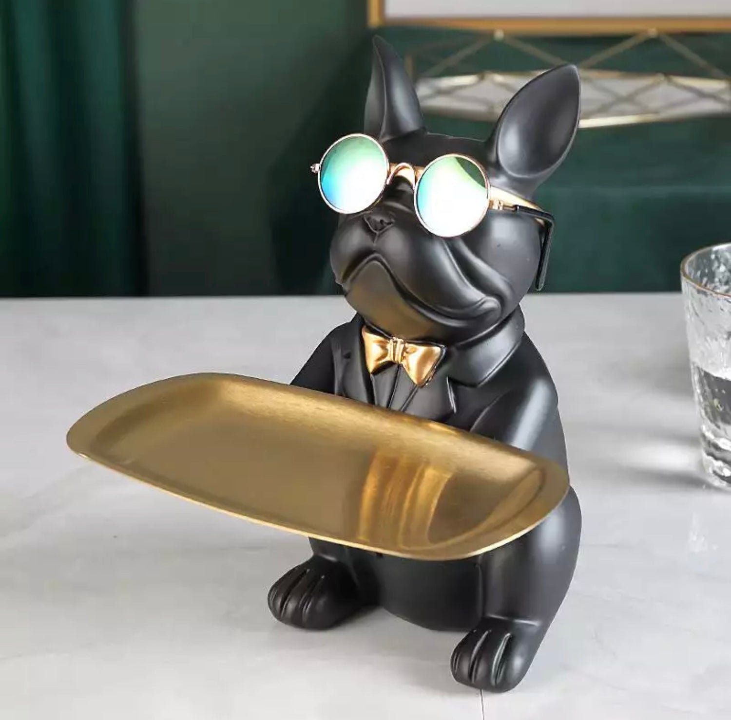 Bulldog with Tray